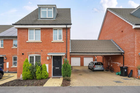 Hayes Drive, Reading RG7 3 bed link detached house for sale