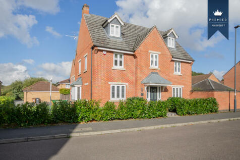 5 bedroom detached house for sale