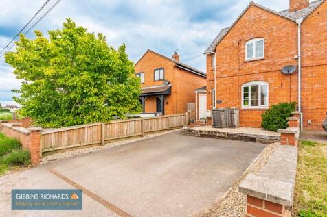 Front Street, Chedzoy, Nr. Bridgwater 3 bed semi