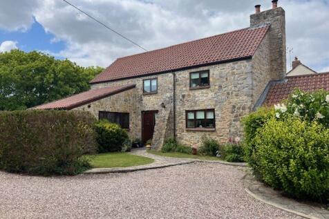3 bedroom link detached house for sale