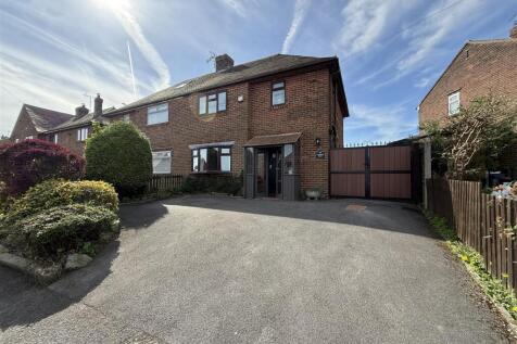 3 bedroom semi-detached house for sale