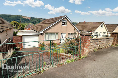 4 bedroom detached bungalow for sale