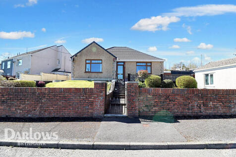 2 bedroom detached bungalow for sale