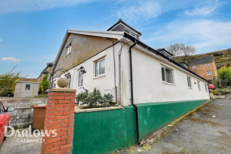 Lower Francis Street, Caerphilly 6 bed detached bungalow for sale
