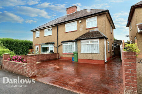 3 bedroom semi-detached house for sale