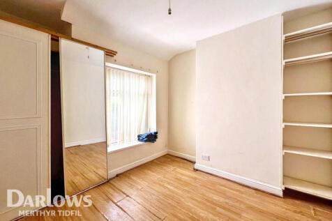 Hylton Terrace, Treharris 3 bed terraced house for sale