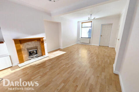 Windsor Place, Treharris 3 bed terraced house for sale
