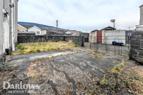 Cardiff Road, Merthyr Tydfil 2 bed semi