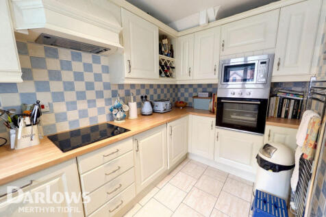 Riverside Park, Merthyr Tydfil 3 bed semi