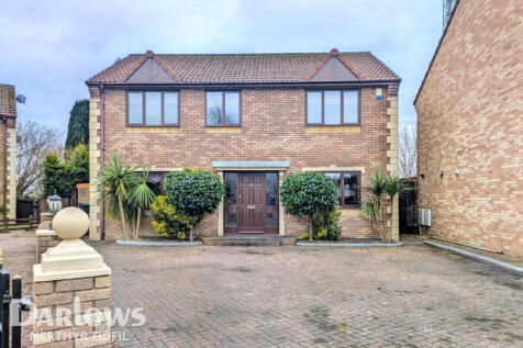 5 bedroom detached house for sale