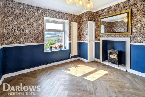 High Street, Treharris 2 bed terraced house for sale