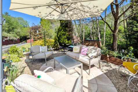 River Walk, Merthyr Tydfil 3 bed detached bungalow for sale