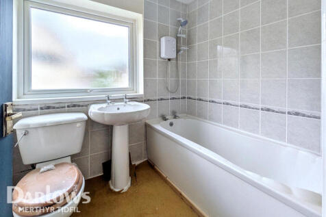 Gurnos Road, Merthyr Tydfil 3 bed end of terrace house for sale