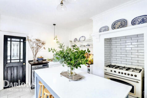 Brynteg, Treharris 3 bed end of terrace house for sale