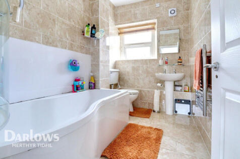 Edmund Street, Bargoed 2 bed terraced house for sale