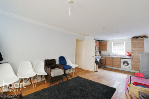 Alicia Crescent, Newport 2 bed apartment for sale