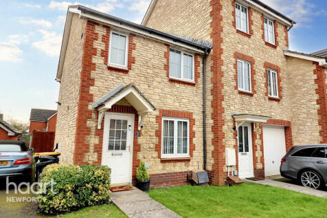 2 bedroom semi-detached house for sale