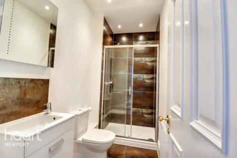 Hambly Court, NEWPORT 2 bed apartment for sale