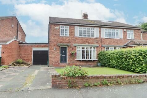 3 bedroom semi-detached house for sale