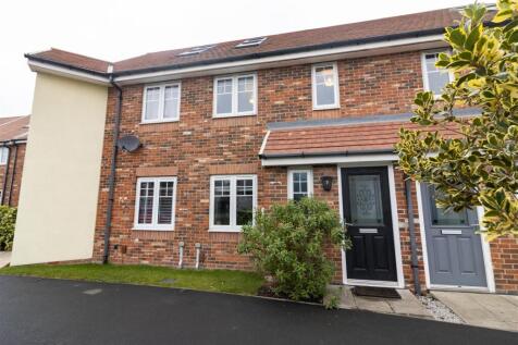 Alnmouth Court, Blakelaw, Newcastle... 3 bed townhouse for sale