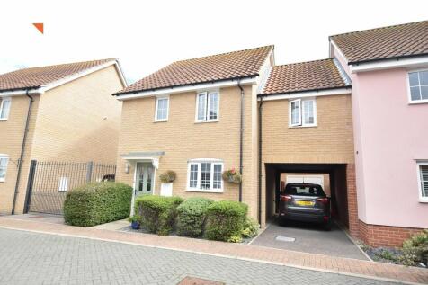 4 bedroom link detached house for sale