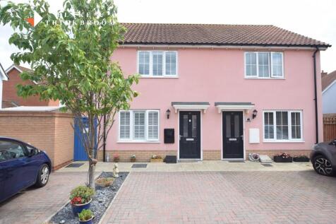 2 bedroom semi-detached house for sale