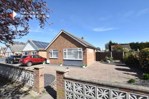 2 bedroom detached bungalow for sale