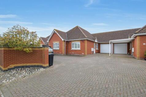4 bedroom detached bungalow for sale