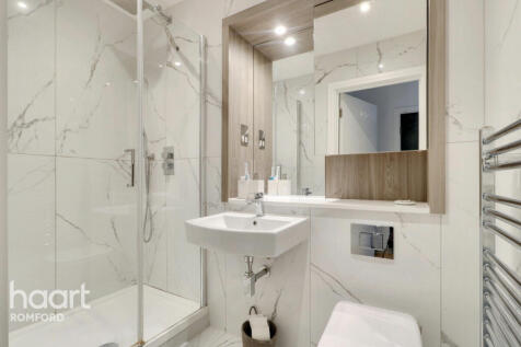 Papermill House, Romford, RM1 2FA 1 bed flat for sale
