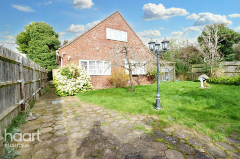 2 bedroom detached house for sale