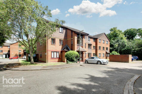 Dutch Barn Close, Staines