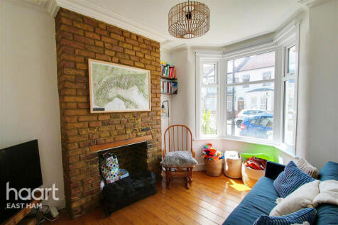 Belton Road, London 2 bed terraced house for sale