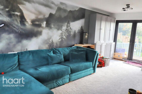 4 bedroom link detached house for sale