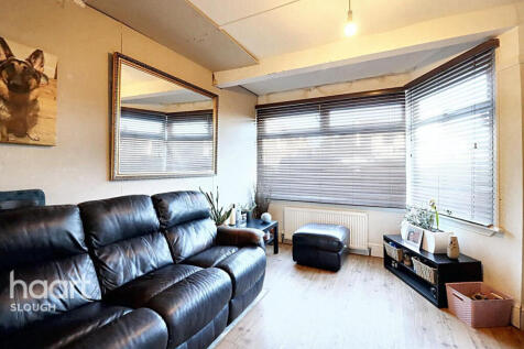 Thurston Road, Slough 2 bed terraced house for sale