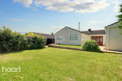 3 bedroom detached bungalow for sale