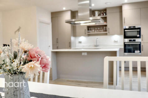 Walnut Drive, Haddenham 4 bed detached house for sale