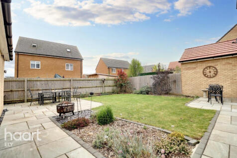 Peacock Chase, Sutton 4 bed detached house for sale