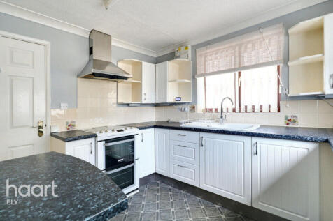 Barkhams Lane, Littleport 2 bed detached bungalow for sale