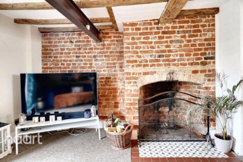 2 bedroom detached house for sale