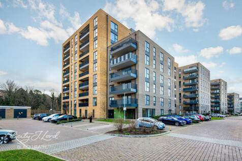 Bowen Drive, London 3 bed apartment for sale