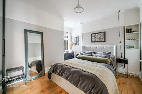 Eastcombe Avenue, London 2 bed maisonette for sale