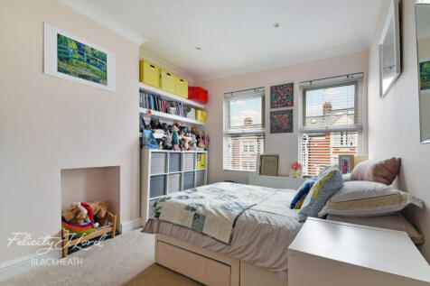 Wyndcliff Road, London 3 bed terraced house for sale