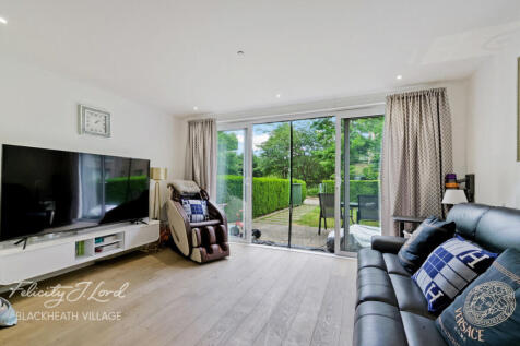 Astell Road, London 3 bed townhouse for sale