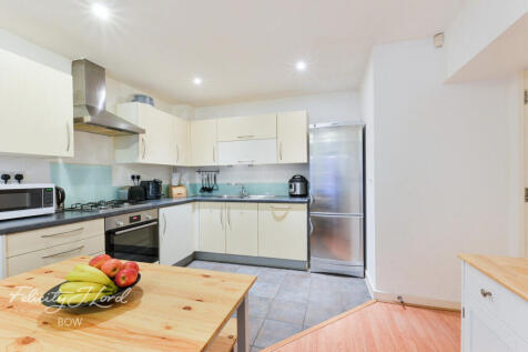 Violet Road, Bow, E3 2 bed flat for sale