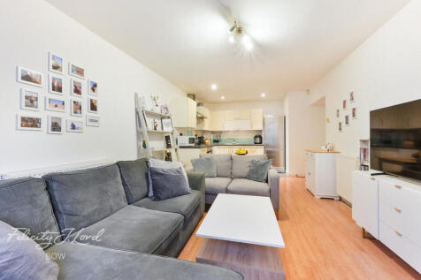Violet Road, Bow, E3 2 bed flat for sale