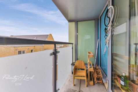 Guglielmo Marconi Mews, London E3 1 bed flat for sale