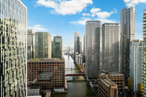 Landmark Pinnacle, Canary Wharf, E14 2 bed apartment for sale