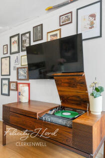 Golden Lane Estate, London EC1Y 1 bed flat for sale
