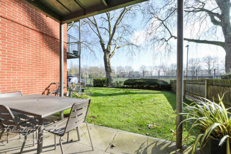 Southwold Road, LONDON E5 2 bed flat for sale