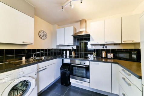 Richmond Road, London 2 bed terraced house for sale
